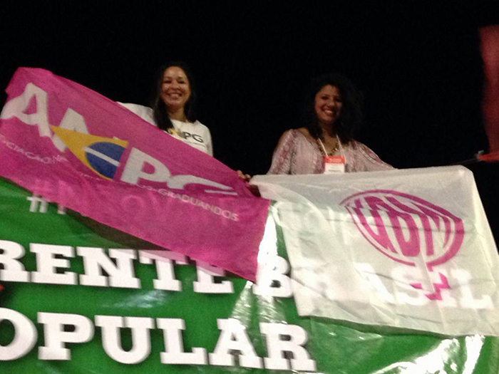 Tamara Naiz, presidenta da ANPG, e Maria das Neves, da UBM durante o ato em Brasília
