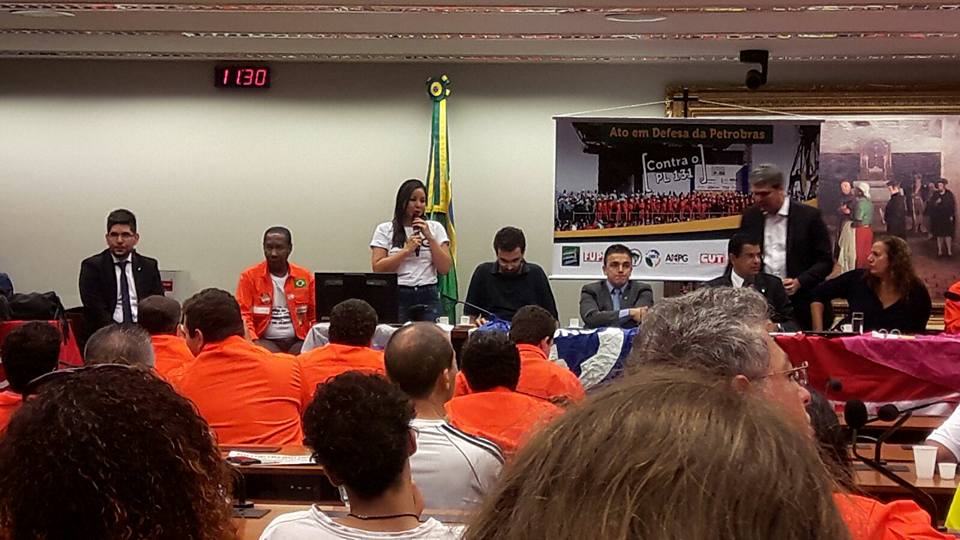 Presidenta da ANPG, Tamara Naiz, participa de ato em defesa da Petrobras, na Camara dos Deputados.